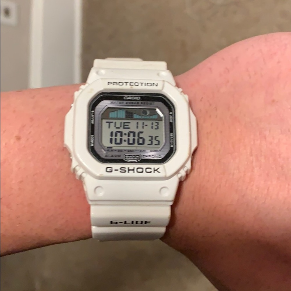 G-shock watch - white